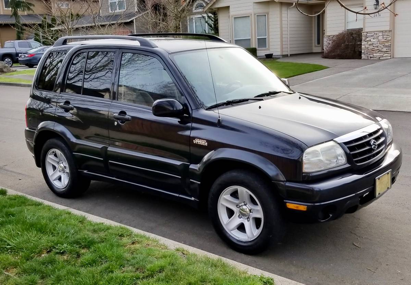 Illustration for article titled At $1,950, Could This 2002 Suzuki Grand Vitara V6 Be a Grand Bargain?